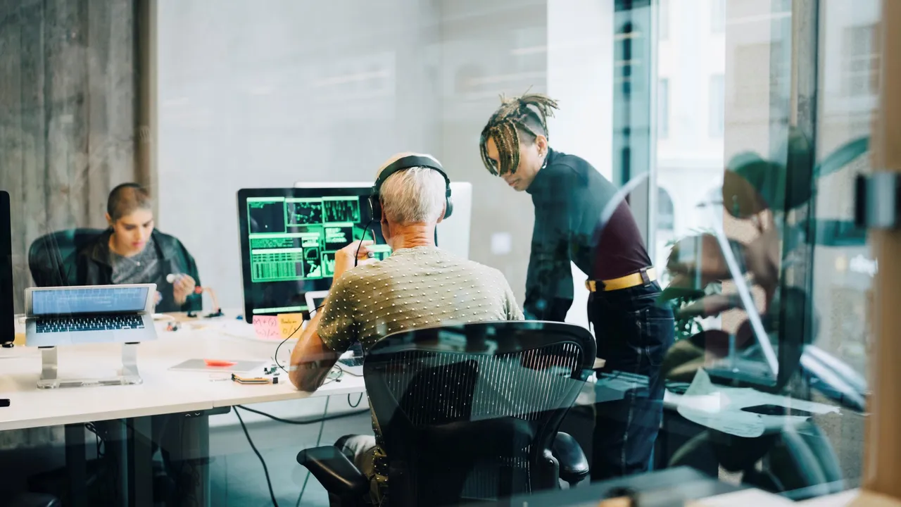 随着 DevOps 采用率的提高，软件发布日新月异