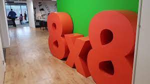 8×8 如何使用对话式 AI 改善客户、员工对话