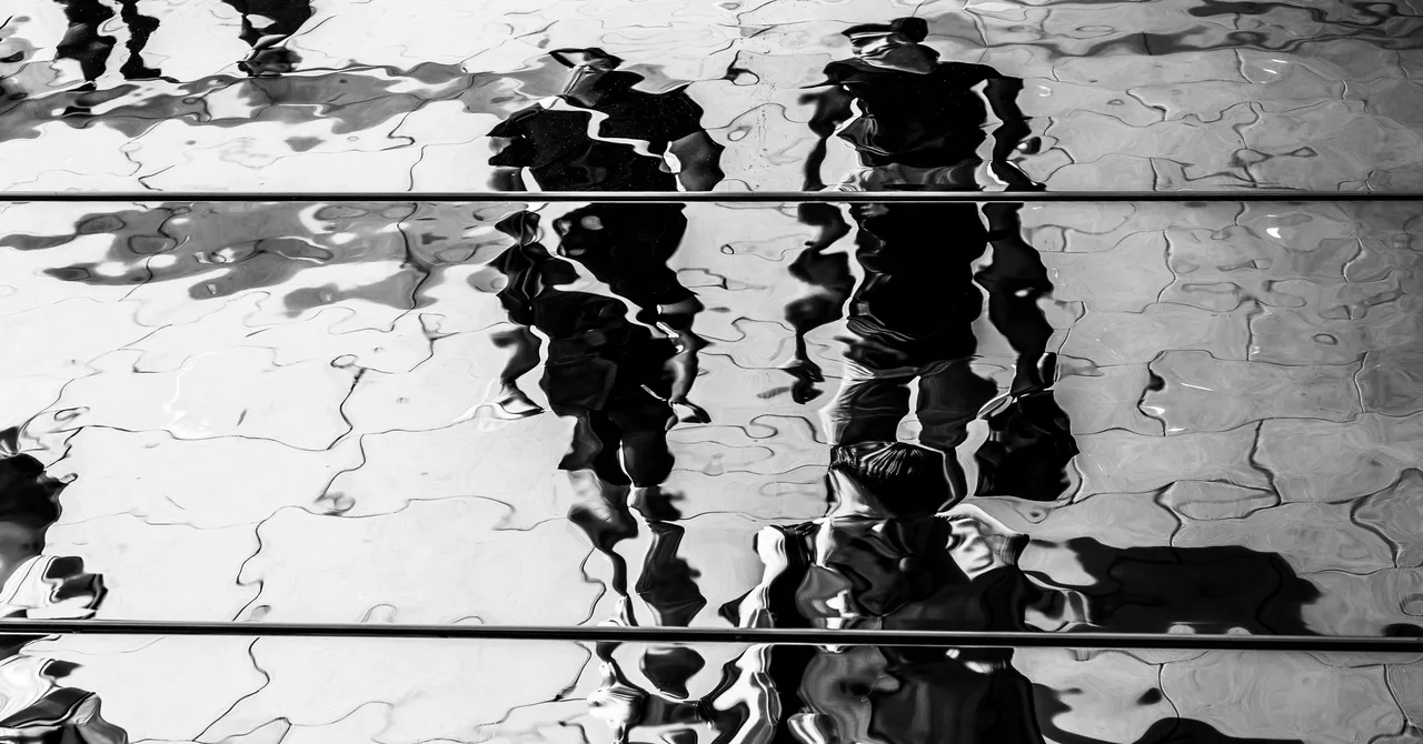 人类尚未做好迎接人工智能饱和的“后真相世界”的心理准备