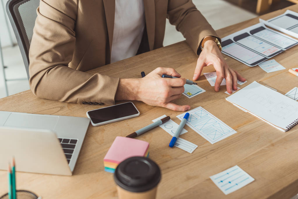 全面解析App开发人员配置：必备技能与工具详解