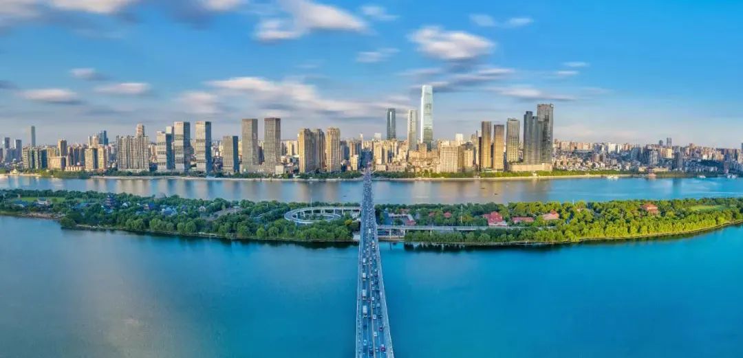 长沙市2022年人力资源市场工资价位与人工成本信息报告全面解析