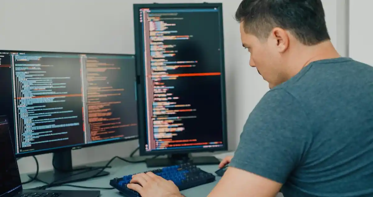 深度解析软件开发未来趋势：机遇与挑战全攻略